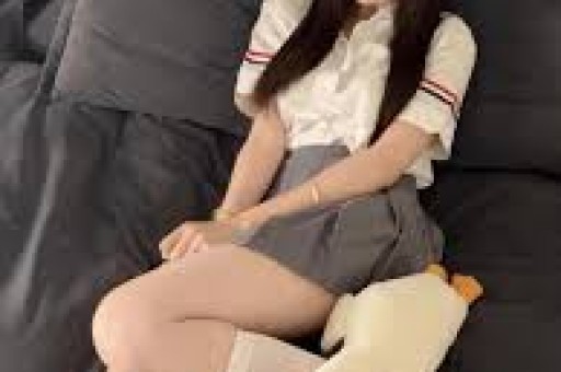 陈亚男订婚！未婚夫底裤被扒正脸照曝光年龄大长的矮